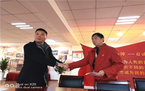 给对峙准则忠于职守的职工点个大大的赞！！