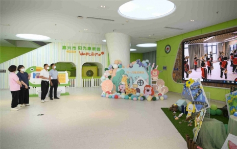 问候声声，爱心的脚步一向歇